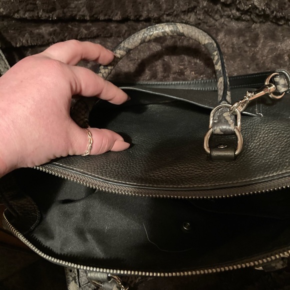 Grey Coach purse rarely used! - Picture 7 of 8